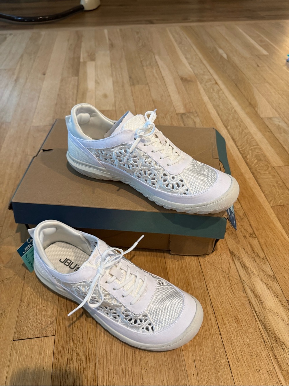 JBU White Women's Lace-Cut Athletic Sneakers